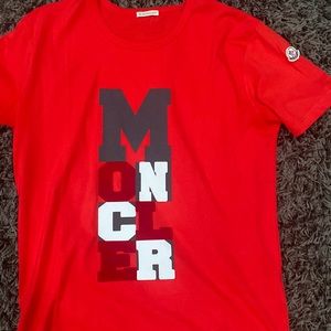 Moncler T-shirt